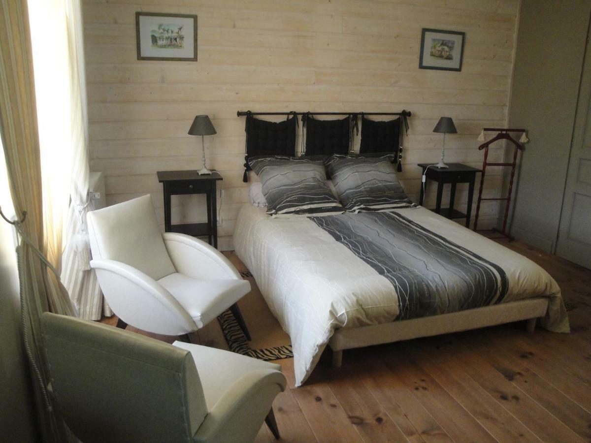 Bed and Breakfast Le Relais Des Capucines Largnac Екстер'єр фото