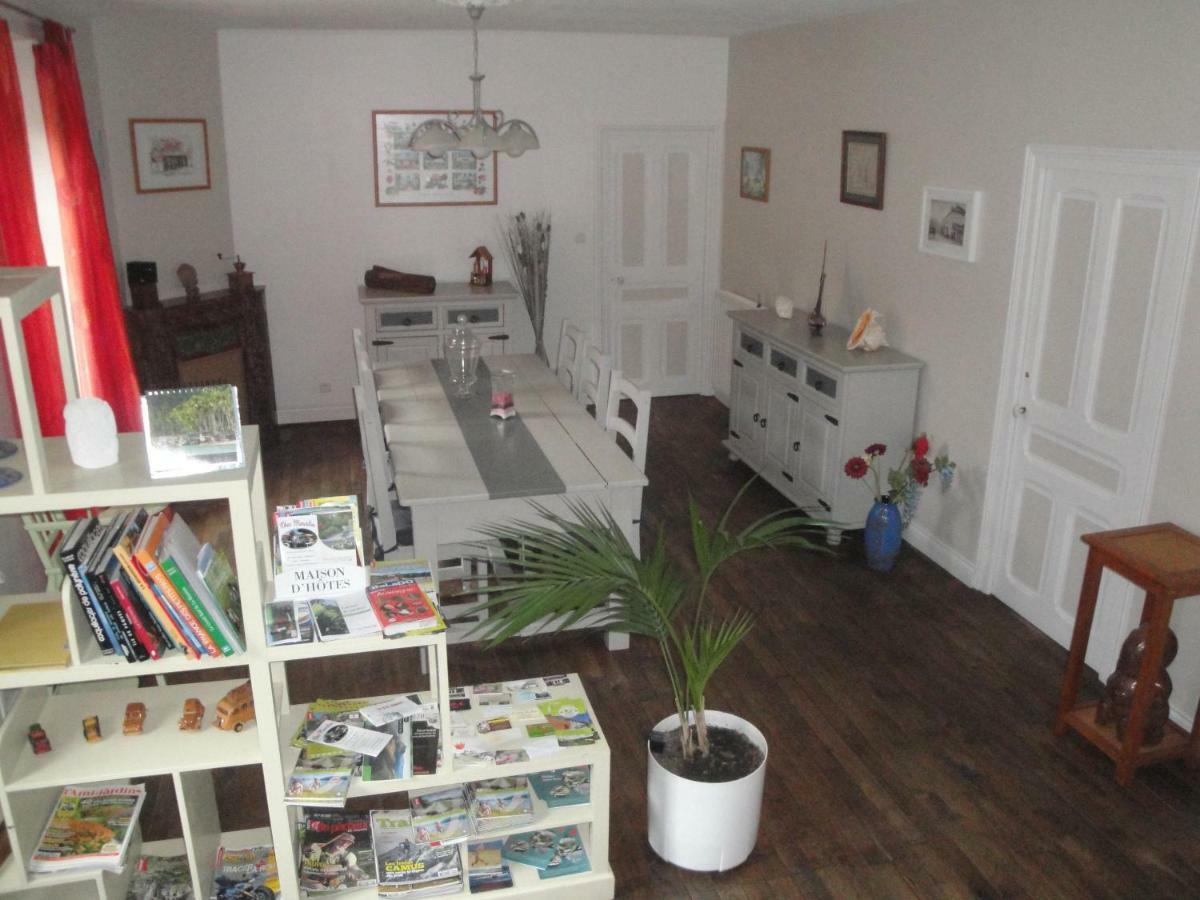 Bed and Breakfast Le Relais Des Capucines Largnac Екстер'єр фото